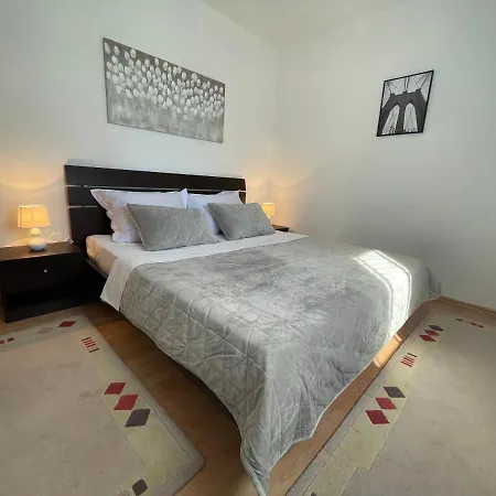 Ladoni - #new#big#spacious#large Garden Apartment Podstrana