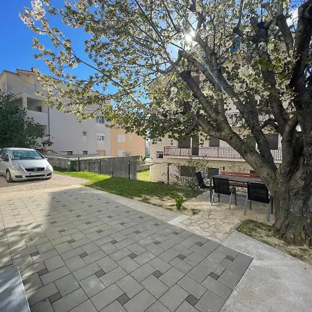 Ladoni - #new#big#spacious#large Garden Appartement