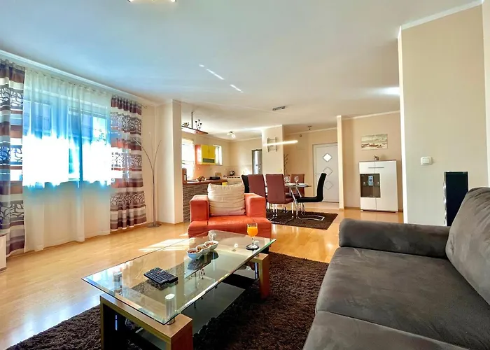Ladoni - #new#big#spacious#large Garden Appartement Podstrana