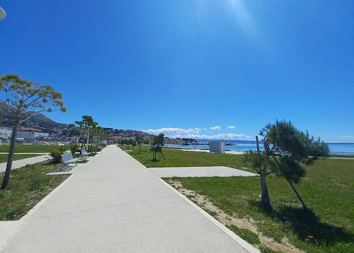 Ladoni - #new#big#spacious#large Garden Appartement